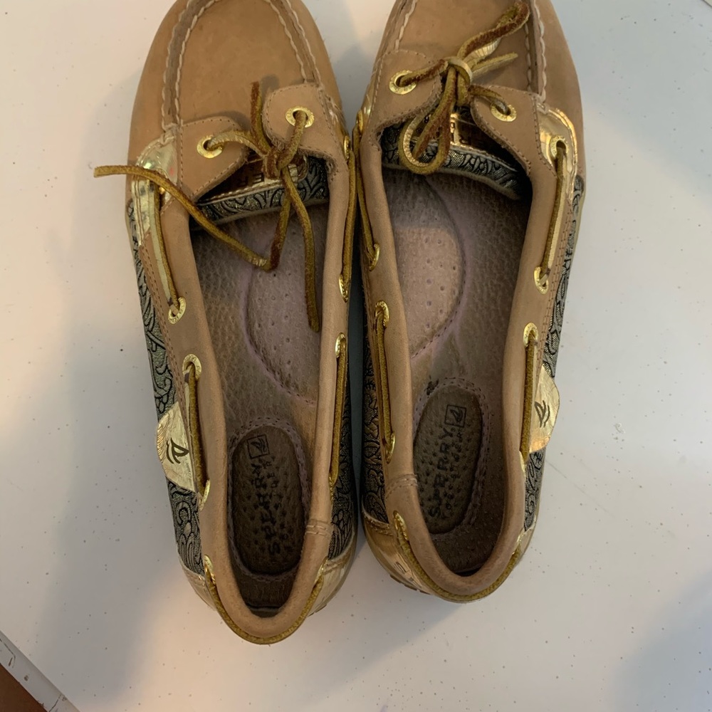 Sperry’s - Picture 2 of 3